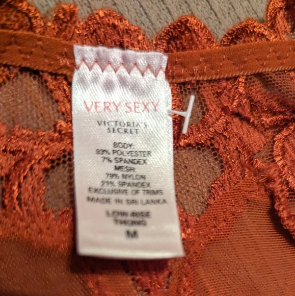 Vintage Victoria's Secret, Low Rise Thong, Size Medium - Picture 2 of 4